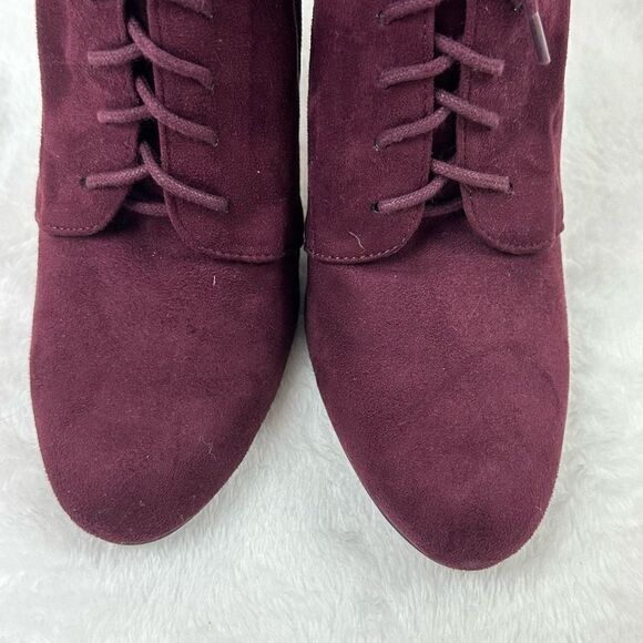 Steve Madden Elley Maroon Faux Suede Boots size 9 - Picture 4 of 13